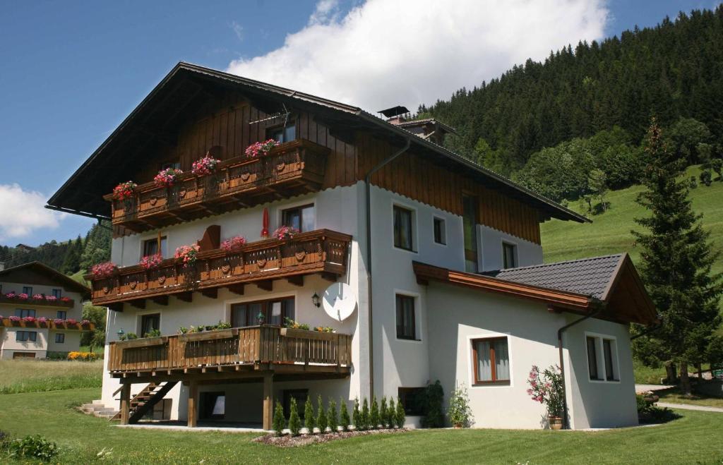 Gaestehaus Ortner Liesing ภายนอก รูปภาพ