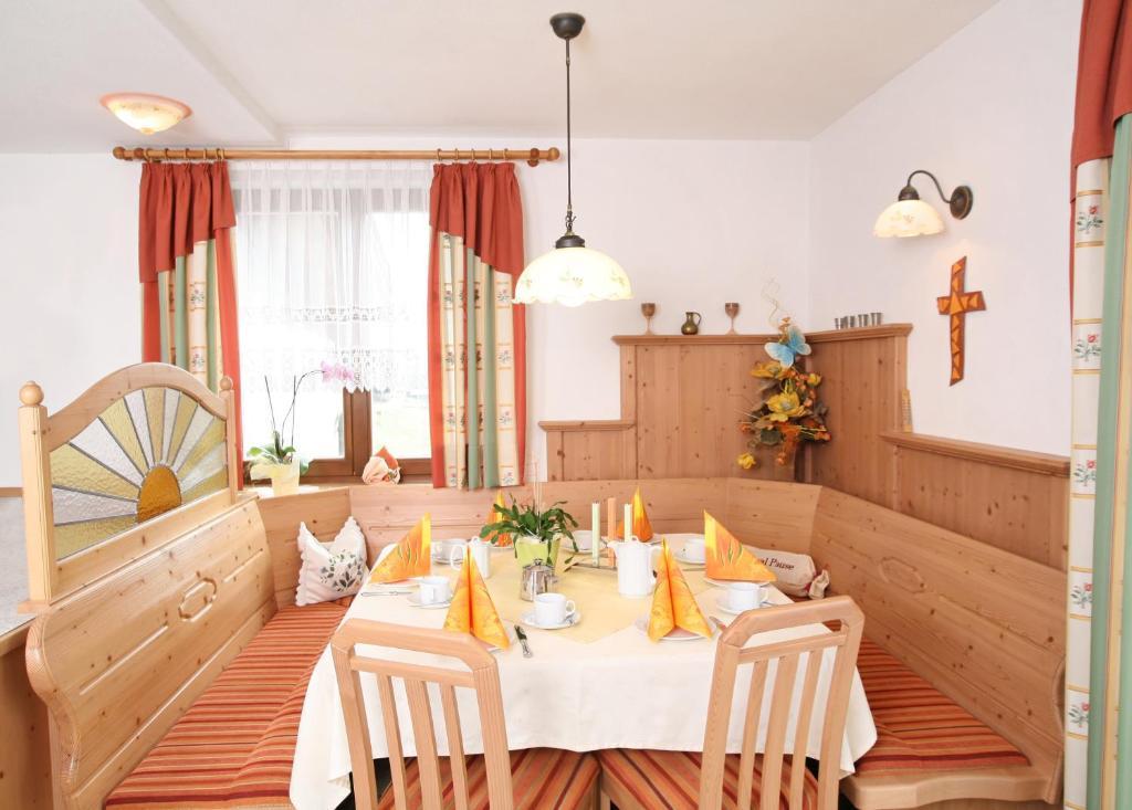 Gaestehaus Ortner Liesing ภายนอก รูปภาพ