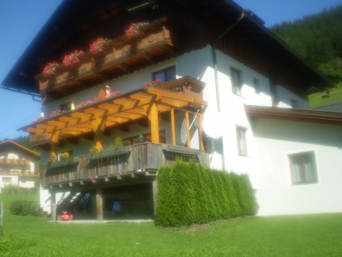 Gaestehaus Ortner Liesing ภายนอก รูปภาพ
